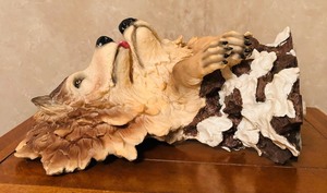 lot 108 image: Vintage Wolf Family Carved and Painted Sculpture