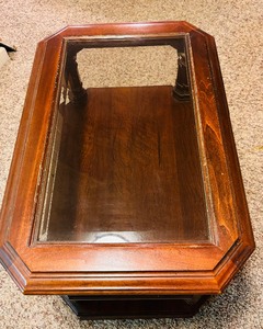 lot 155 image: Beautiful Vintage Dark Wood, Glass Top  Accent Table