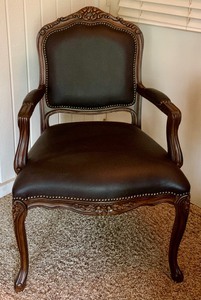 lot 83 image: French Louis XV Style Carved Armchairs