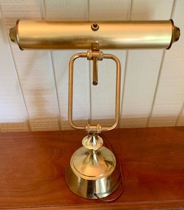 lot 86 image: Vintage Brass Piano Lamp