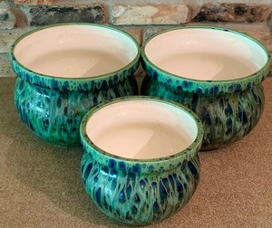 lot 96 image: Three Spectacular Planters with Abstract Design