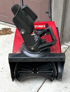 lot 411 image: Toro 38172 CCR Powerlite Snowblower