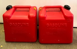 lot 418 image: Three 5 and 1 Gallon Gas Cans