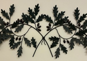 lot 444 image: Decorative Leafy Metal Wall Hanging