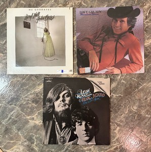 lot 450 image: 12 Vintage Record Albums