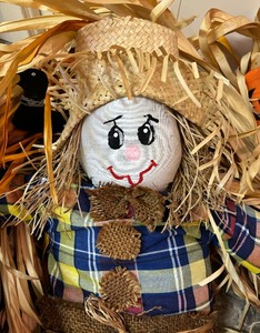 lot 453 image: Festive Fall Wreath