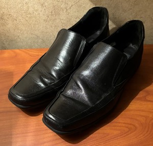 lot 456 image: Classy Shoes by Kenneth Cole and Sunsets