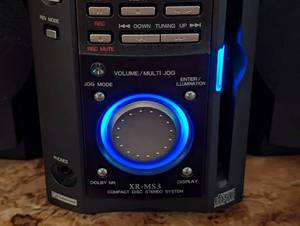 lot 320 image: Aiwa XR-MS3 CD Stereo System
