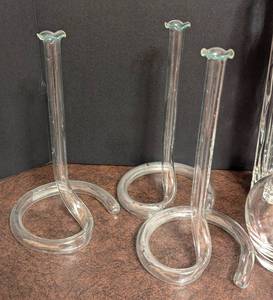 lot 311 image: Variety of Pretty Glass Vases