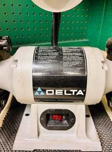 lot 265 image: Delta 6 Line Grinder Model 23-665