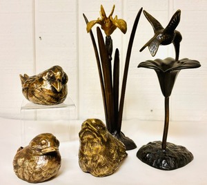 lot 169 image: Home Decor Including Metal Hummingbird, Birds and Flowers