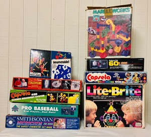 lot 250 image: Vintage Board Games