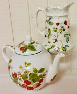 lot 251 image: Strawberry Motif Decorative Kitchen Items including Teapot, Salt and Pepper Shakers, Creamer and More