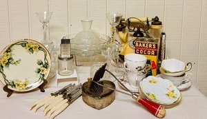 lot 252 image: Eclectic Vintage China, Phone, Clear Plates and MORE