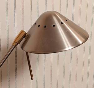 lot 69 image: Adjustable Desk Lamp