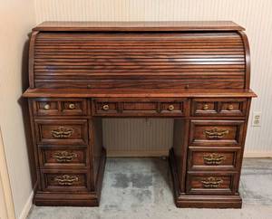lot 73 image: Vintage Wood Roll Top Desk