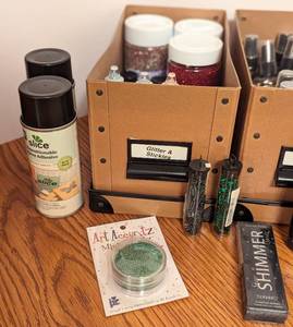 lot 219 image: Assorted Scrapbook and Craft Supplies