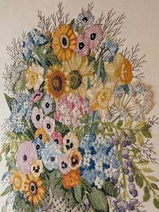 lot 40 image: Large Vintage Framed Floral Needlepoint