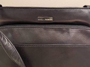 lot 63 image: Perlina Black Leather Purse