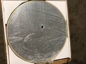 lot 27 image: WallBeyond 32 in. W x 32 in. H Light weight Aluminum Round Metallic Gold Wall Mirror- Contemporary Thin Profile Customer Returns See Pictures