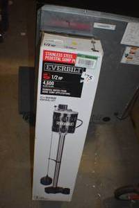lot 47 image: Pedestal Sump Pump