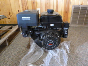 lot 31 image: Lifan 15HP Engine