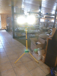 lot 33 image: Shop Light