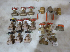 lot 39 image: 18 34 Valves