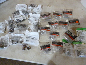 lot 42 image: 31 Valves
