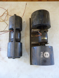 lot 72 image: 2 Blower Motors