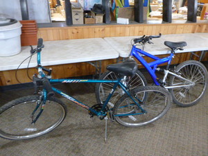 lot 79 image: 2 Adult Bicycles