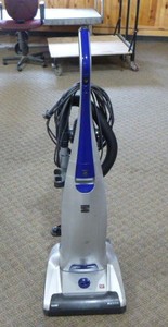 lot 88 image: Kenmore Vacuum Cleaner