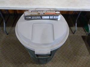 lot 93 image: Trash Can and Socket Set