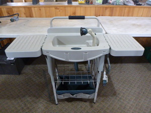 lot 95 image: Garden Brand Portable Outdoor Garden Sink