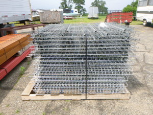 lot 9 image: Pallet Racking Wire Decks