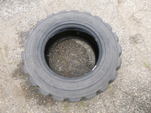 lot 110 image: Bobcat Tire
