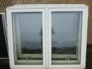 lot 131 image: 3 Crank-Out Vinyl Windows