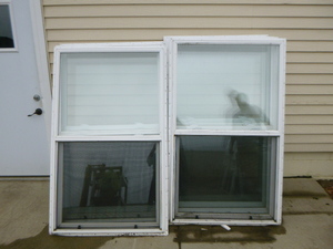 lot 133 image: 7 Double Hung Vinyl Windows