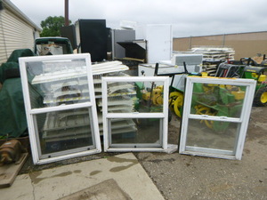 lot 135 image: 3 Double Hung Vinyl Windows