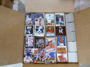 lot 154 image: 3,800 Card Lot of Baseball Cards