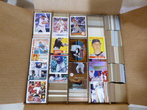 lot 157 image: 3,800 Card Lot of Baseball Cards