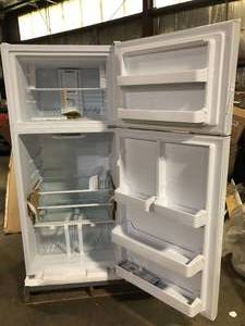 lot 12 image: Vissani 18 cu. ft. Top Freezer Refrigerator DOE in White Damaged Customer Returns See Pictures