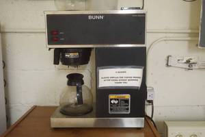 Bunn VPR Series Coffee Pot with Top Warmer