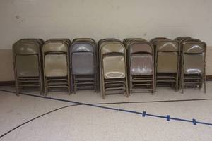 80 Folding Chairs