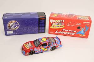 lot 300 image: Terry Labonte #5 Kelloggs Fruit Loops 124 Action Racing NASCAR Die-Cast Car