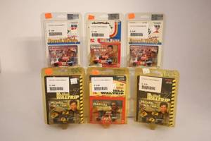 lot 344 image: Darrell Waltrip  NASCAR 164 Scale Collectable Cars