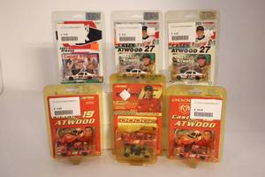 lot 350 image: NASCAR 164 Scale Collectable Cars