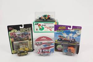 lot 371 image: NASCAR 164 Scale Collectable Cars