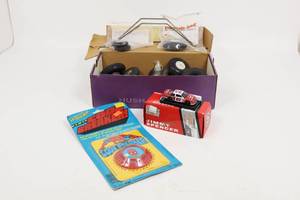 lot 370 image: NASCAR 164 Scale Collectable Cars And Wheels