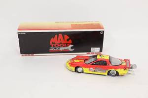 lot 406 image: MAC Tools Racing 124 NHRA Gatornationals 1997 Pontiac Pro Stock Car